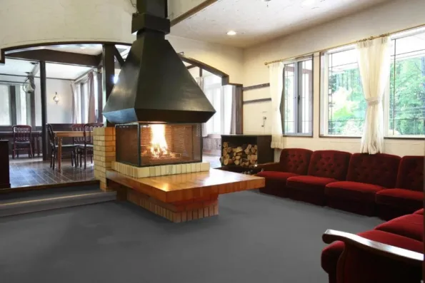 36 Degrees North, Ski Lodge Hakuba